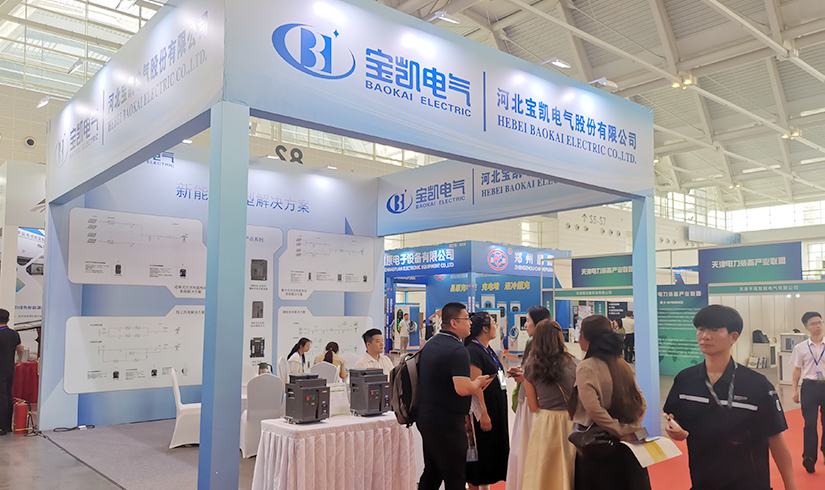 暴击行业天花板！pa直营官网电气硬核技术亮相天津清洁能源展，引央视记者及能源产业巨头现场“挖宝”